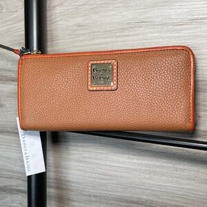NWT- Dooney & Bourke Pebble Leather Zip Clutch/Wallet, Caramel